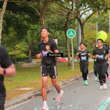 Runner Photo 5675807