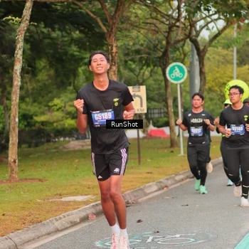 Runner Photo 5675812