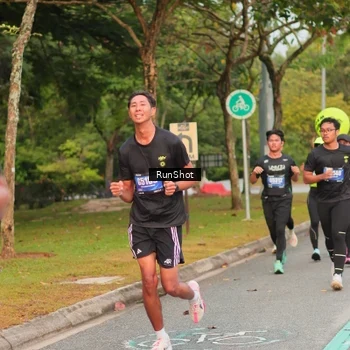 Runner Photo 5675816