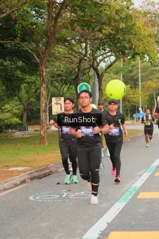Runner Photo 5675822