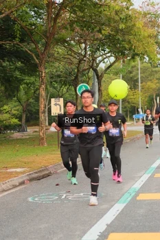 Runner Photo 5675823