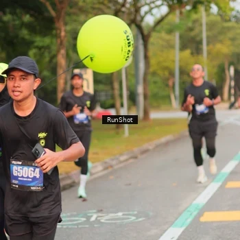 Runner Photo 5675842
