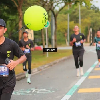 Runner Photo 5675843