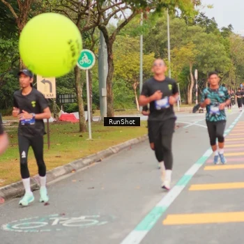 Runner Photo 5675846