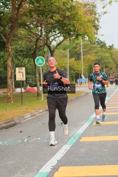 Runner Photo 5675856