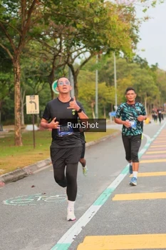 Runner Photo 5675858