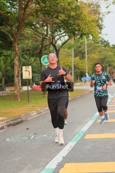 Runner Photo 5675859