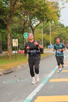 Runner Photo 5675860