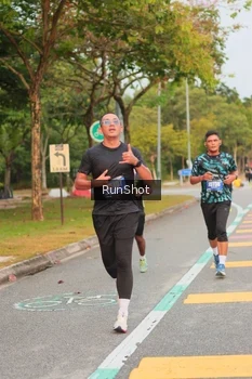 Runner Photo 5675863