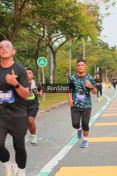 Runner Photo 5675872