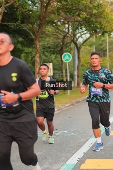 Runner Photo 5675873