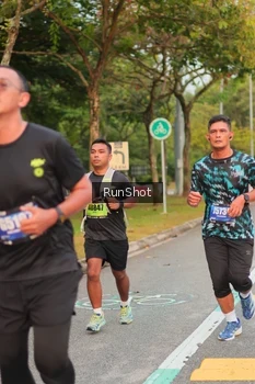 Runner Photo 5675875