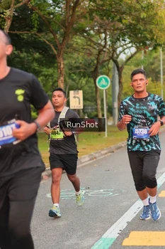 Runner Photo 5675876