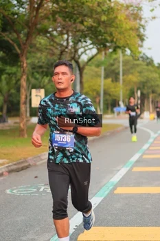 Runner Photo 5675879