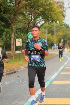 Runner Photo 5675882