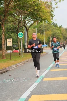 Runner Photo 5675883