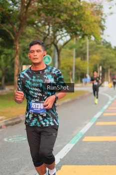 Runner Photo 5675884