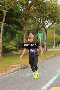 Runner Photo 5675896