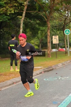 Runner Photo 5675915