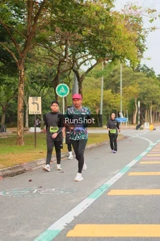 Runner Photo 5675935