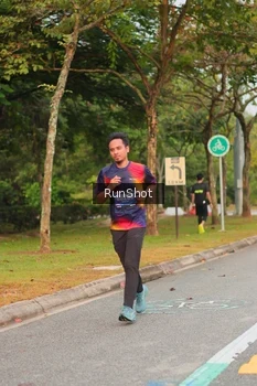 Runner Photo 5675996