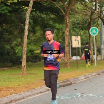 Runner Photo 5675998
