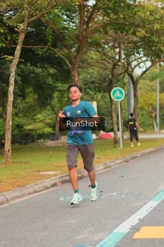 Runner Photo 5676003