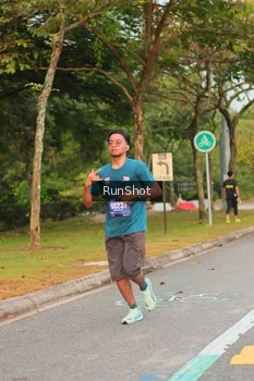 Runner Photo 5676005