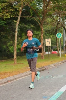 Runner Photo 5676007