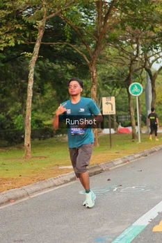 Runner Photo 5676009