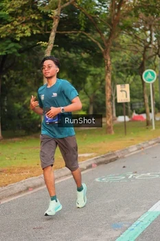 Runner Photo 5676016