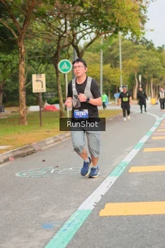 Runner Photo 5676024