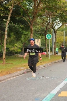 Runner Photo 5676033