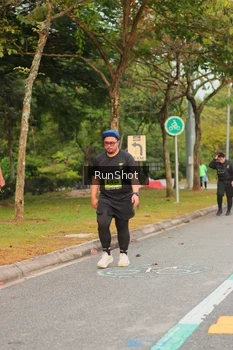 Runner Photo 5676037