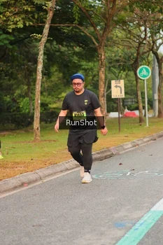 Runner Photo 5676044