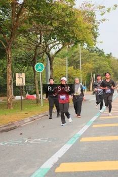 Runner Photo 5676047