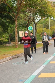 Runner Photo 5676052
