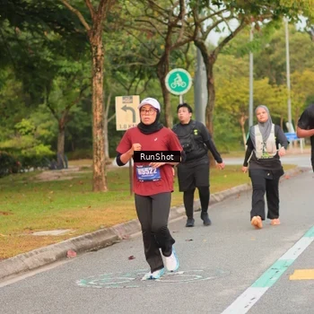 Runner Photo 5676053