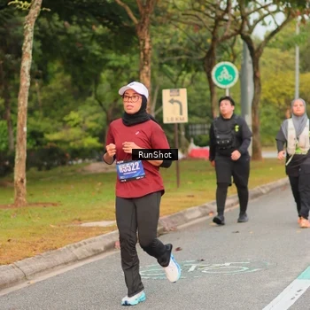 Runner Photo 5676057