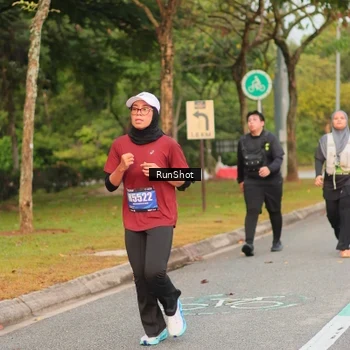 Runner Photo 5676060
