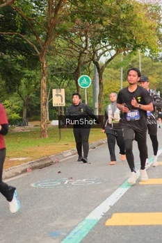 Runner Photo 5676067
