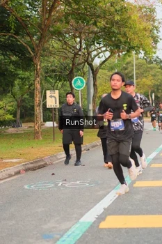 Runner Photo 5676069