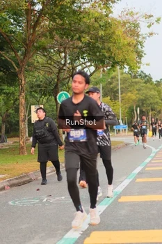 Runner Photo 5676074