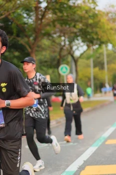 Runner Photo 5676086
