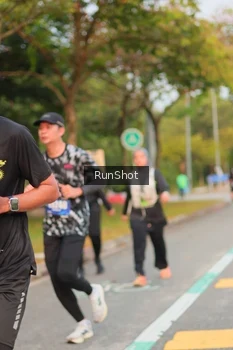 Runner Photo 5676087