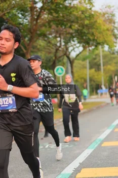 Runner Photo 5676099