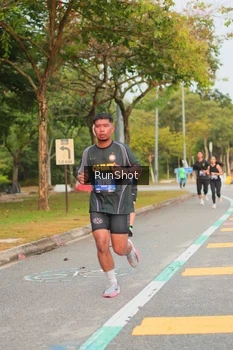 Runner Photo 5676110