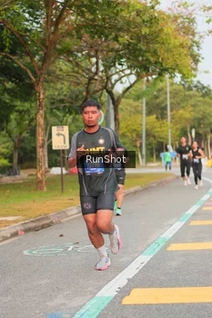 Runner Photo 5676113