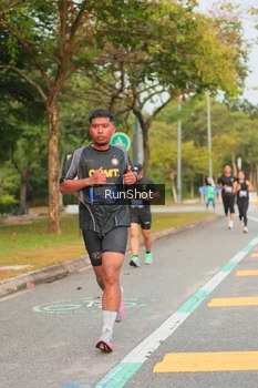 Runner Photo 5676116