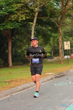 Runner Photo 5676133